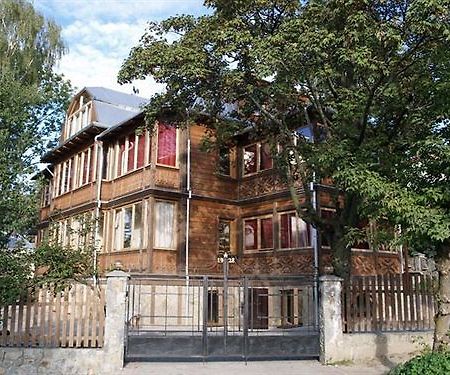 Malvy Hotel Трускавец Екстериор снимка