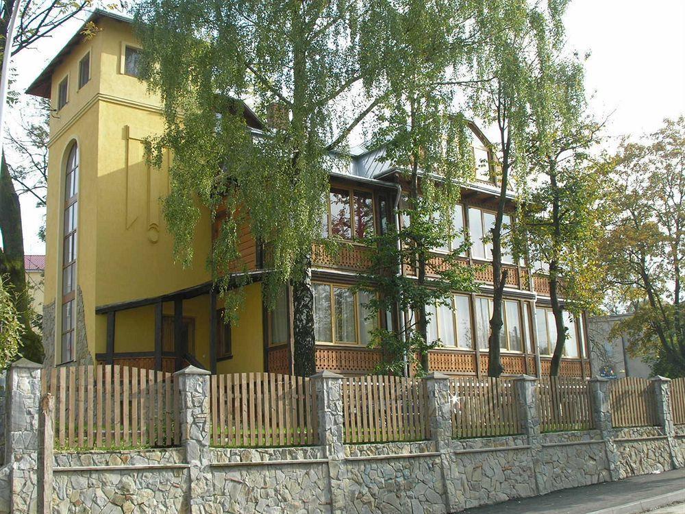 Malvy Hotel Трускавец Екстериор снимка