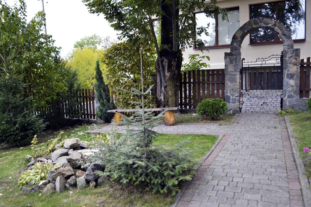 Malvy Hotel Трускавец Екстериор снимка